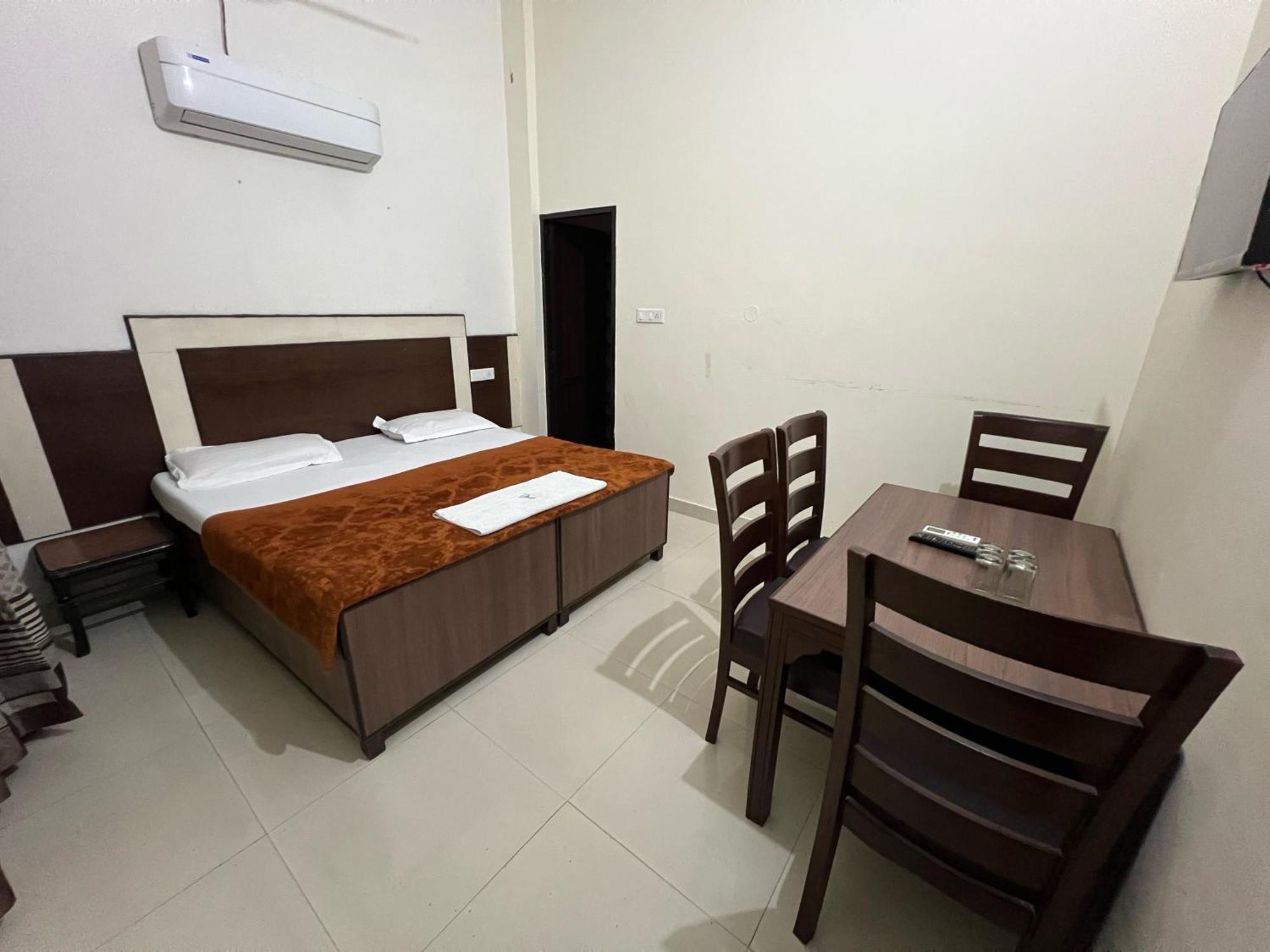 ג'לנדהר Hotel Blessing Inn By Grb מראה חיצוני תמונה